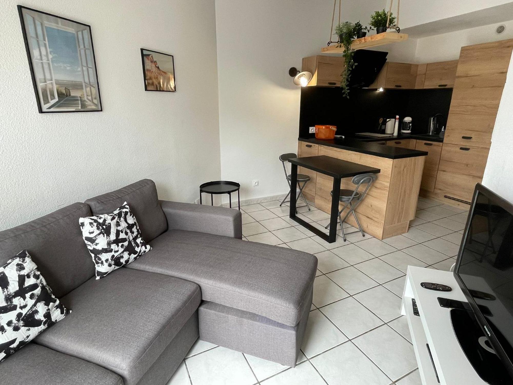 Villa 2 Etoiles Proche Plage Et Commerces サン・シプリアン 部屋 写真