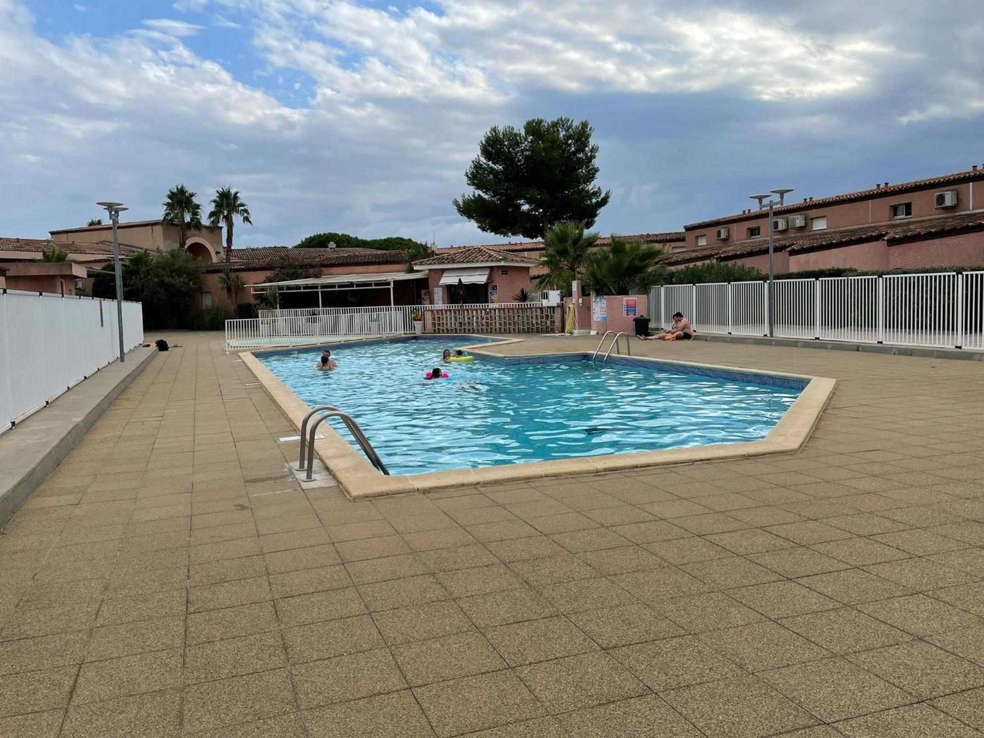 Villa 2 Etoiles Proche Plage Et Commerces サン・シプリアン 部屋 写真